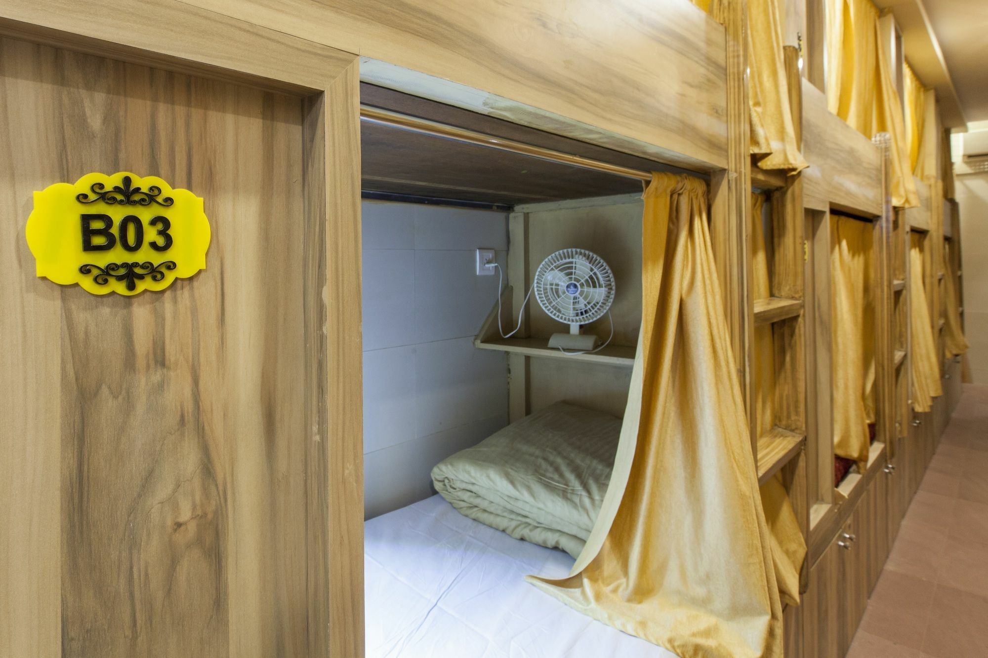 Abza Deluxe Dormitory Mumbai Ngoại thất bức ảnh